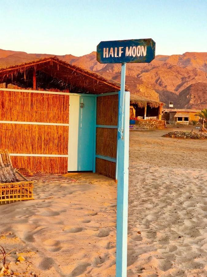 Отель Half Moon Camp Таба Экстерьер фото